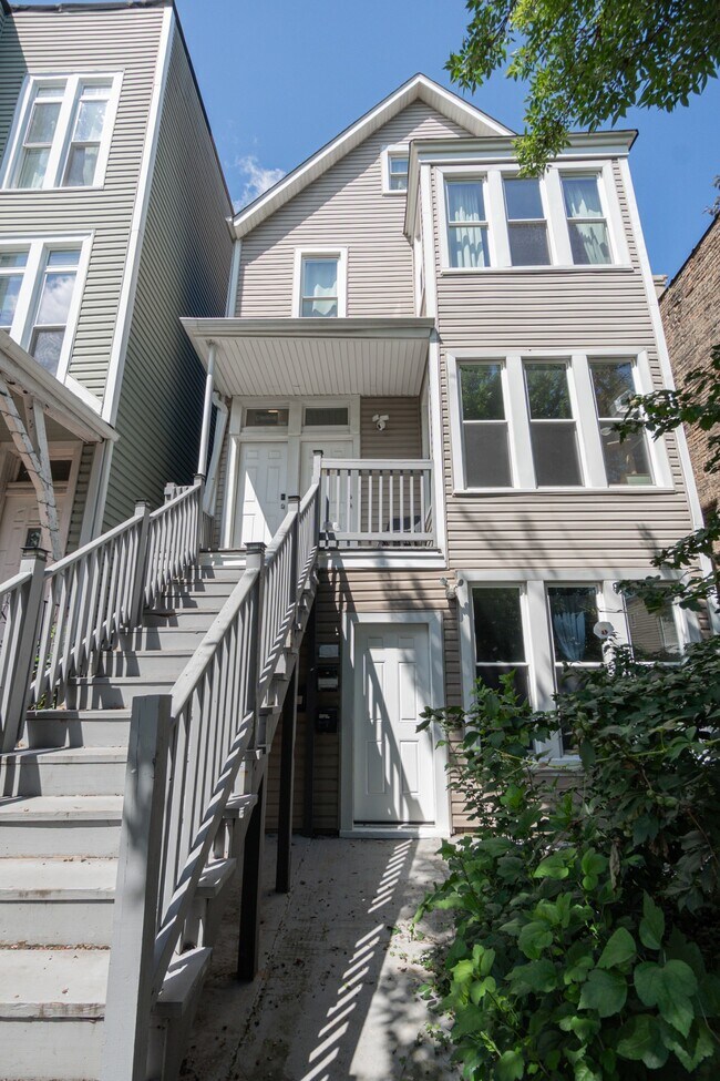 Foto del edificio - 3646 W Wabansia Ave