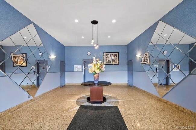 Foto del edificio - 125 Bronx River Rd