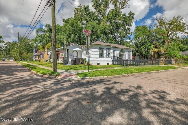 Building Photo - 2963 Remington St