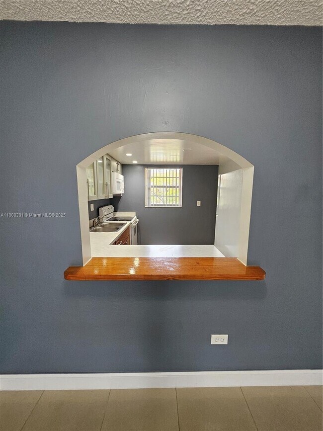 Foto del edificio - 8101 SW 73rd Ave