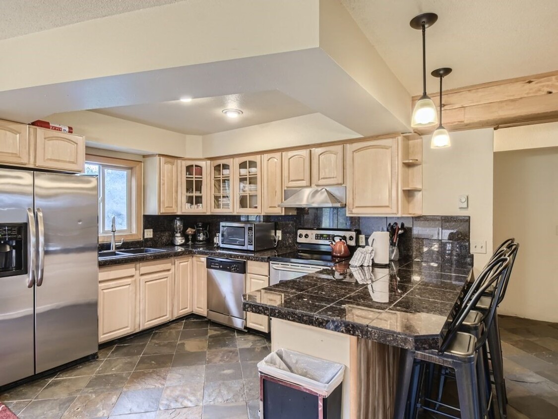 Foto principal - Furnished Pet Friendly Summer Rental