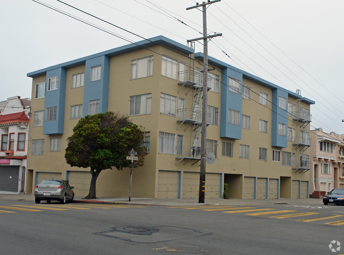 Building Photo - 295 21st Ave