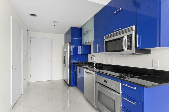 Foto del edificio - 60 SW 13th St