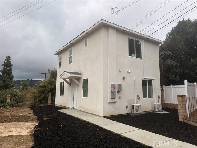 Building Photo - 15817 Del Prado Dr