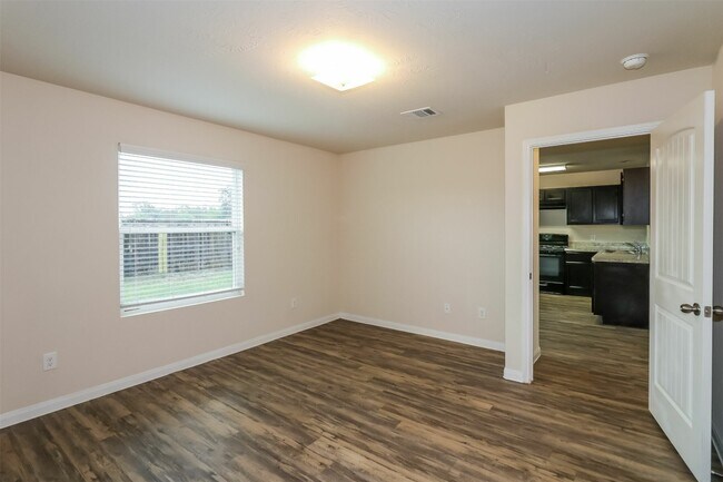 Foto del edificio - 6114 Peaceful Ridge Dr