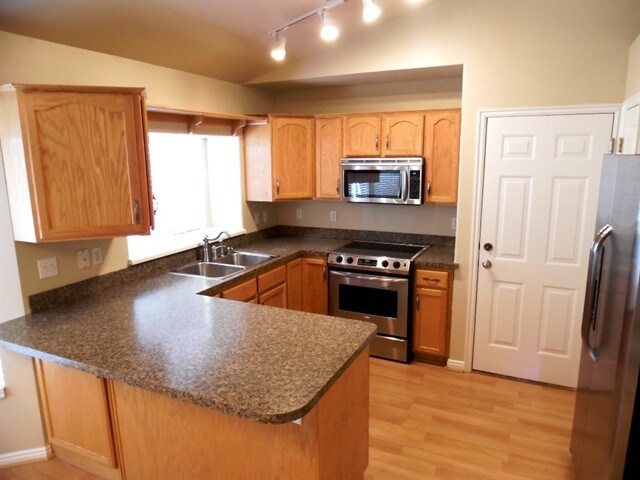 Foto del edificio - 1163 E 470 S