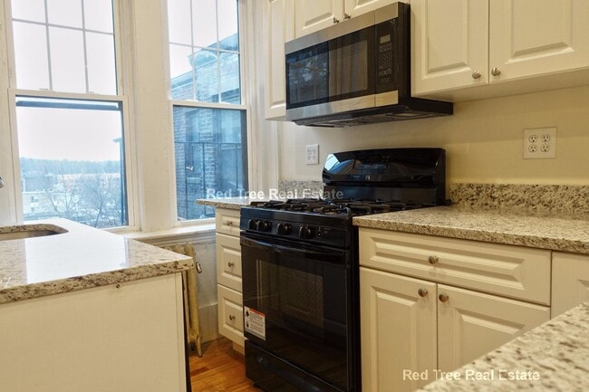 Photo - 1872 Commonwealth Ave Apartment