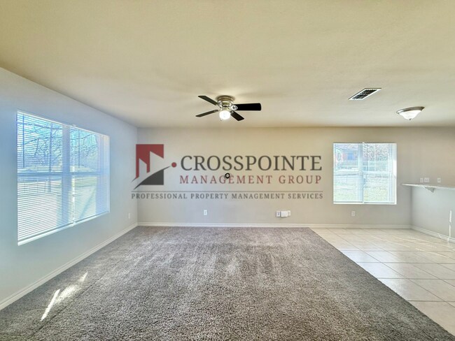 Foto del edificio - Tour Today! Two Bedroom, Two Bathroom Duplex!