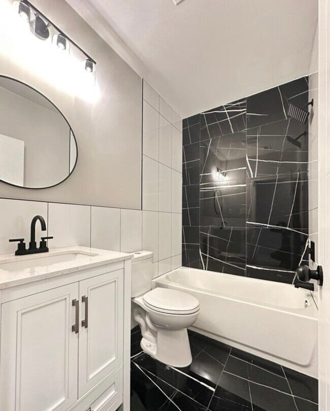 Foto del edificio - 638 N 63rd St