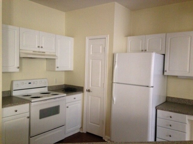 Foto del edificio - Large Spacious 1 Bedroom Condo with Pool View in Downtown Orlando