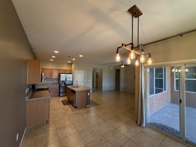 Building Photo - 1145 E Madera Grove Ln