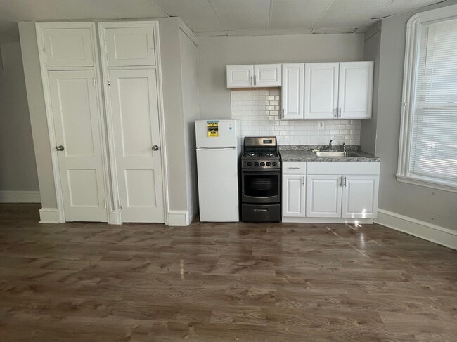 Photo - 1230 W Allegheny Ave Apartment