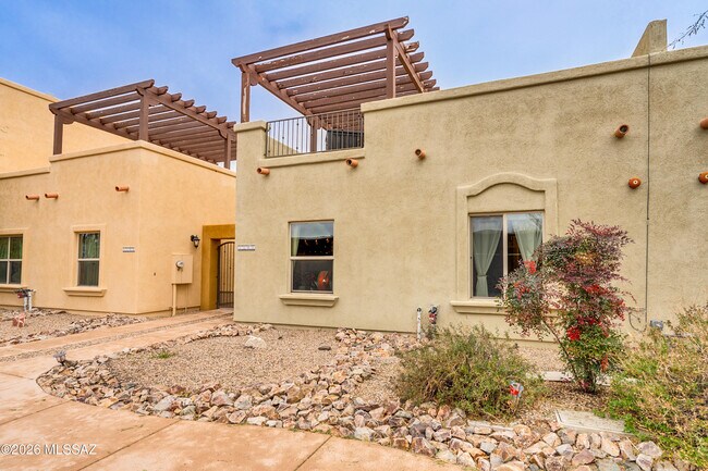 Building Photo - 1105 Lombard Way