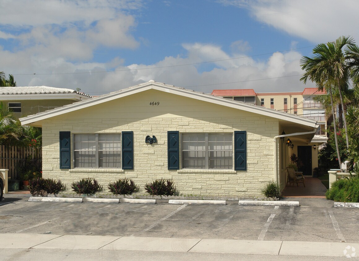 Primary Photo - 4649 Bougainvilla Dr