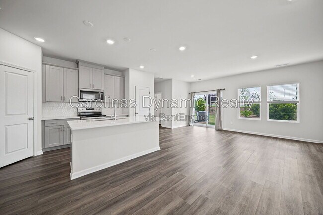 Foto del edificio - 4080 County Down Ave