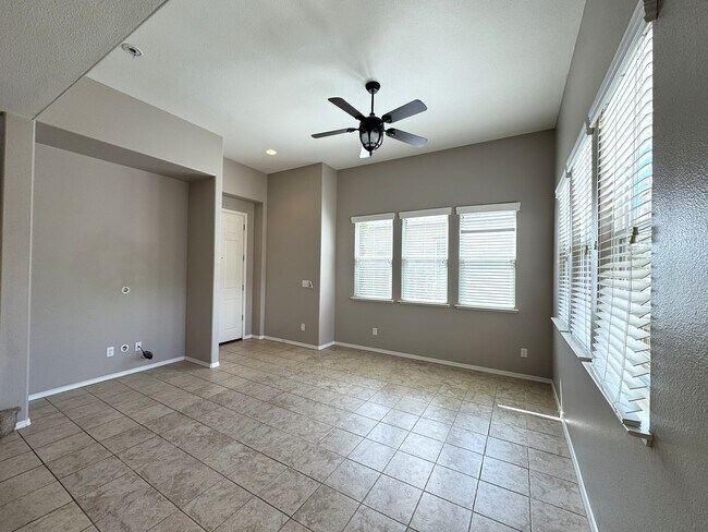 Foto del edificio - 4060 Trenton Ave