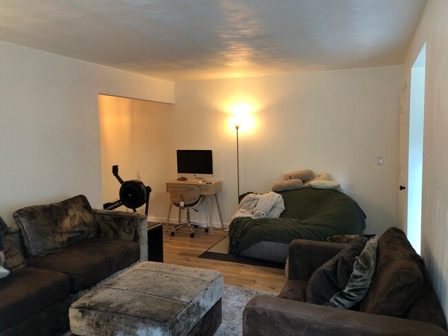 Living Room - 104 Chowning Pl Apartment