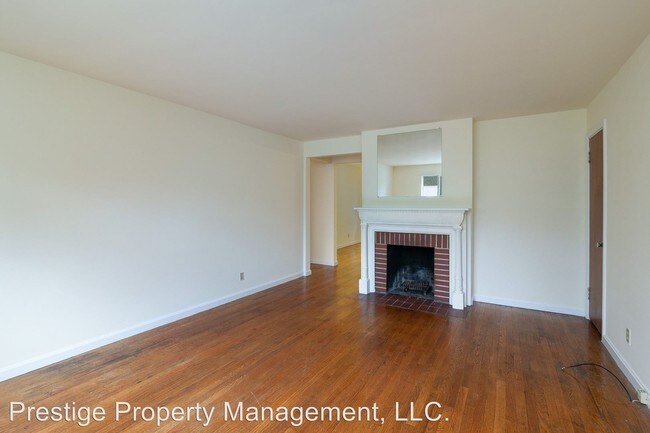 Building Photo - 203 Loraine Ave