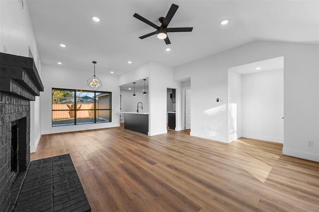 Foto del edificio - 2301 Windridge Ln