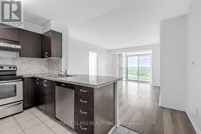 Building Photo - 4900 Glen Erin Dr