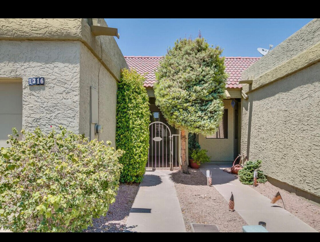 Primary Photo - 1316 E Marny Rd