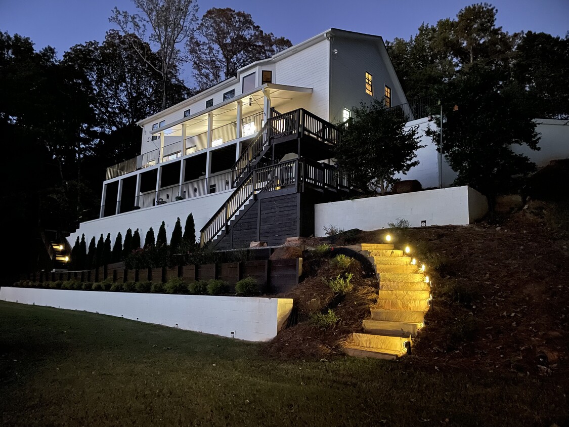 Foto principal - 200 Old Mill Ct