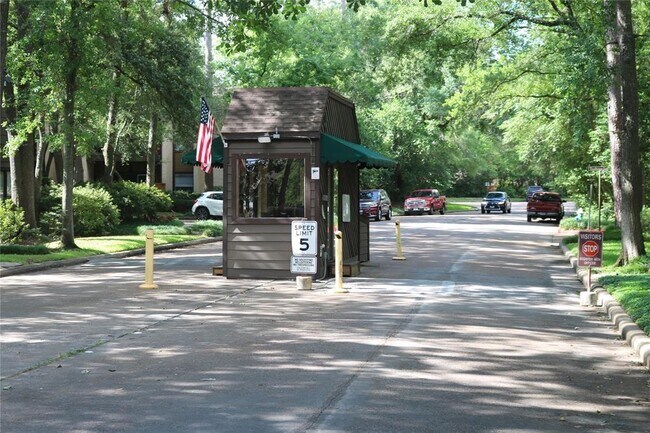 Building Photo - 11711 Memorial Dr