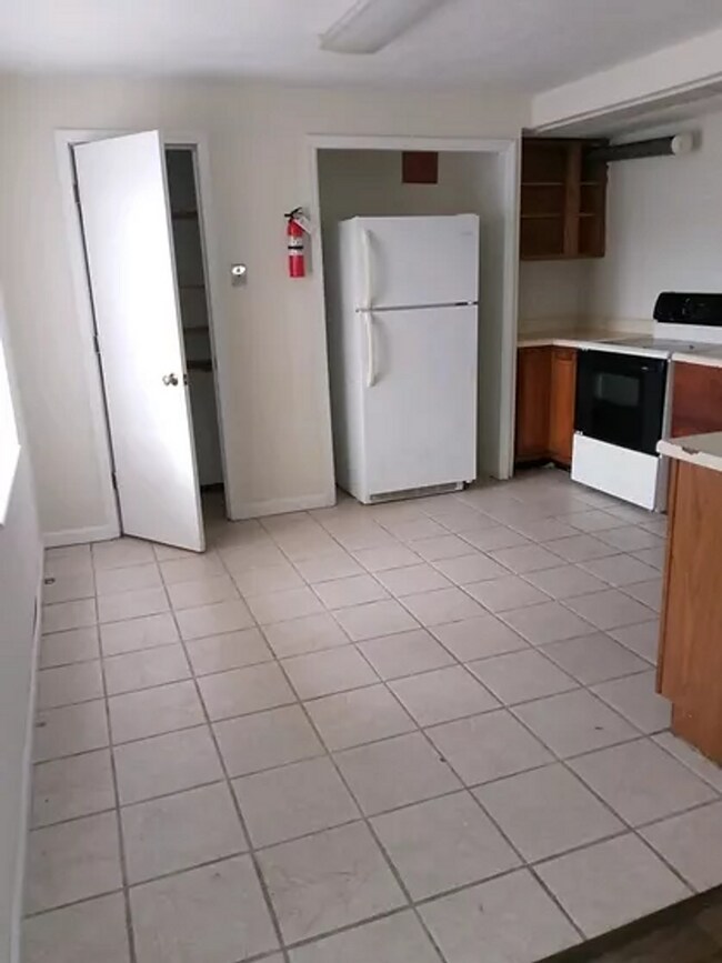 Foto del edificio - 1226-1230 W Kirkwood Avenue