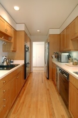 Kitchen-Entry way - 170 Pacific Ave
