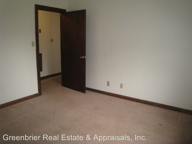 Building Photo - 708 Dinwiddie St