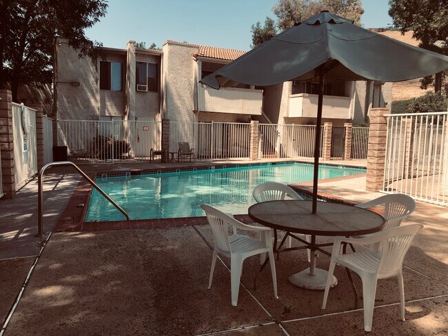 Community Pool - 5800 Kanan Rd