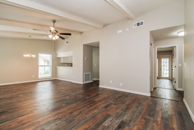 Foto del edificio - 783 Evert Ct