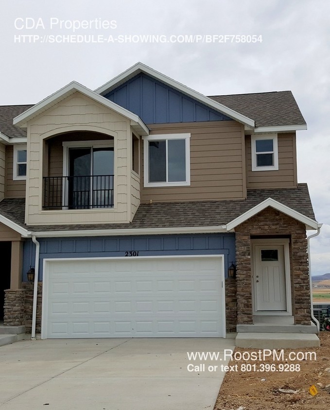 Foto principal - 2301 Cresthaven Ln