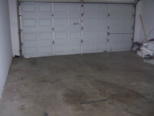 Building Photo - 7305 New Brunswick Dr