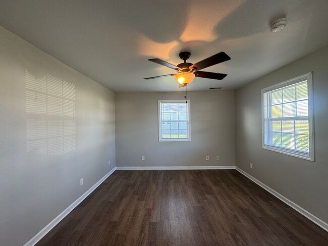 Building Photo - Newly Renovated Home For Rent In DQ
