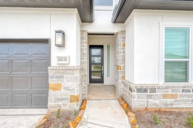 Building Photo - 18110 Grand Vista Hills Ln