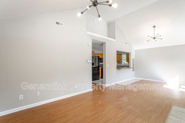 Photo - 2005 S Lyerly St Apartment