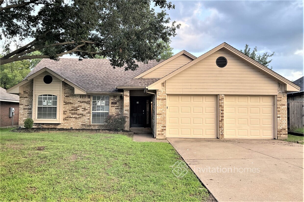 Primary Photo - 159 Summerhill Dr