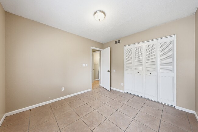 Foto del edificio - 4529 W McLellan Rd