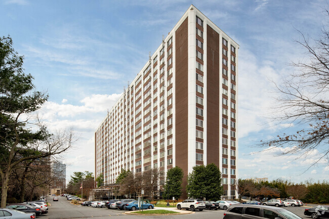 Building Photo - The Forum Condominiums