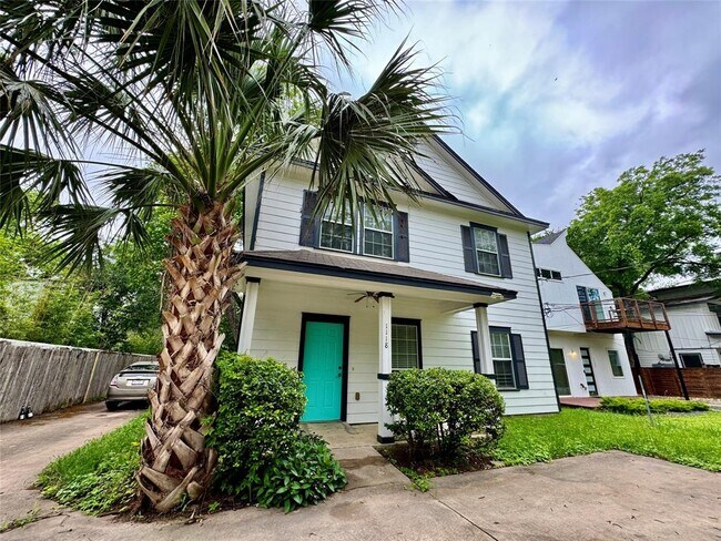 Building Photo - 1118 Linden St