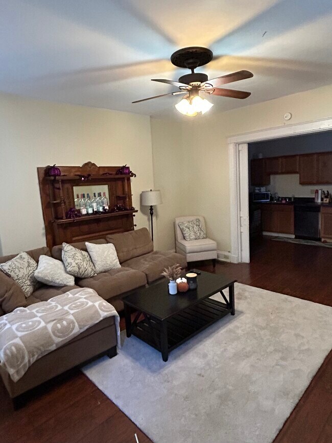 Foto del edificio - 2154 W Clifton Ave