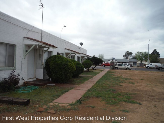 Foto del edificio - 2052 E 10th St