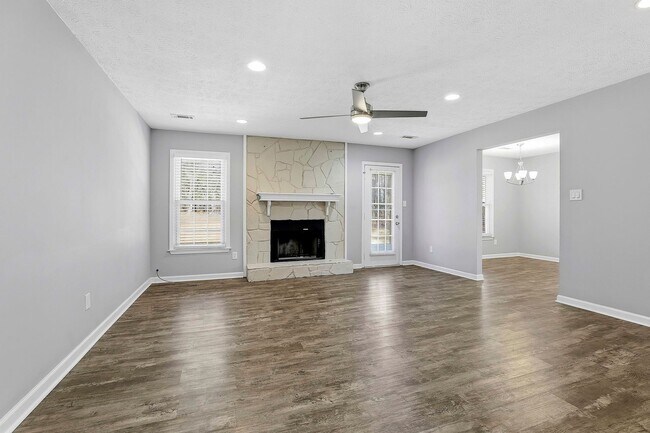 Building Photo - 3/2 PTC Ranch. Updated house on Corner Lot in Starr's Mill District.