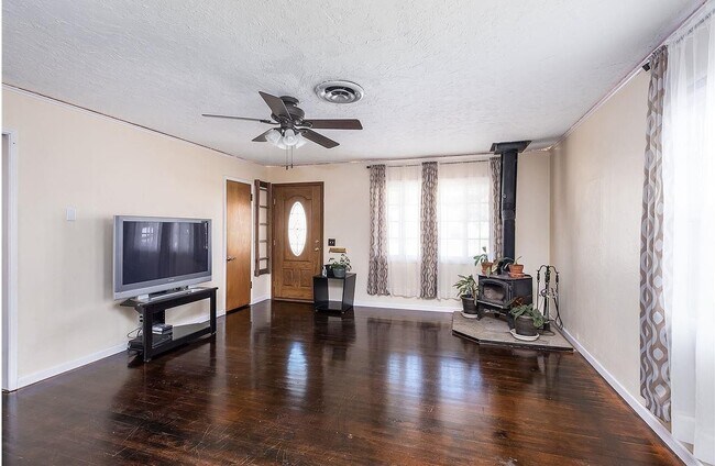 Foto del edificio - 1505 Thayer Dr