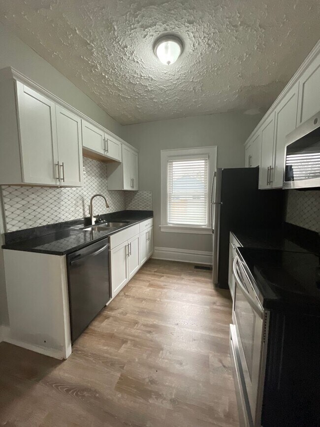 Foto del edificio - 933 E Whittier St