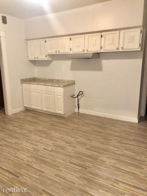 Building Photo - 2 br, 1.5 bath  - 14 Young St Fl 1