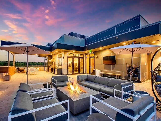 Building Photo - Luxury Condo steps from the Boise River an...