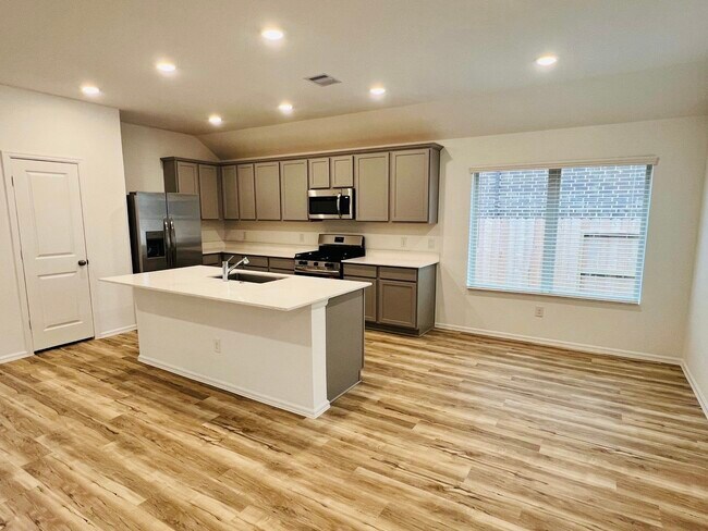 Building Photo - 5323 Sleepy Fox Ln