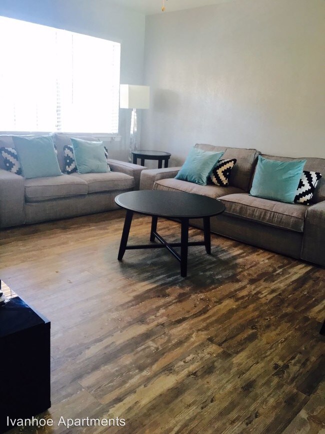 Foto del edificio - 8900 Park Ln